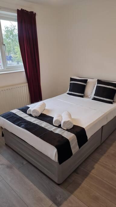 Coolfin House-Close To Excel, Contractors, Relocators, Paid Parking Villa London Exterior photo